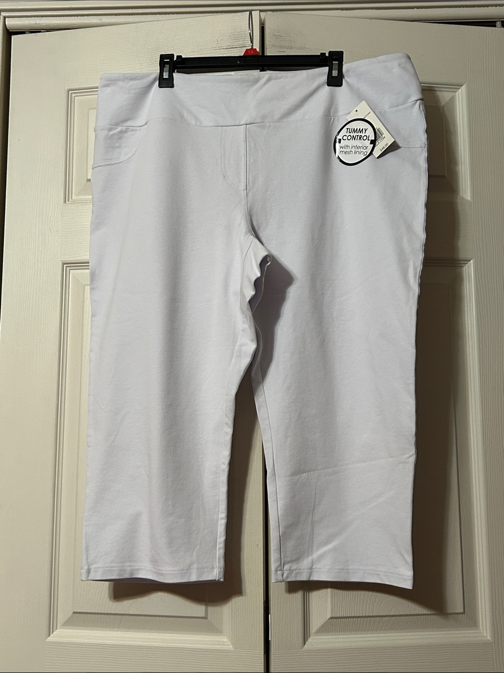 Kim Rogers - Curvy -2XL -White Tummy Control Crop Leggings